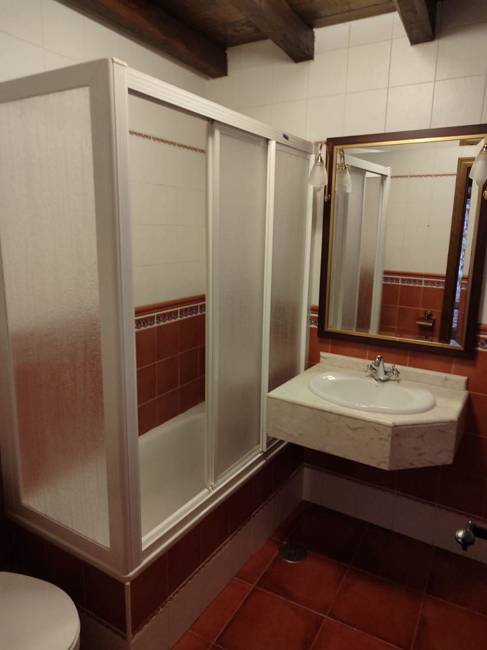 Habitación 2 - Baño